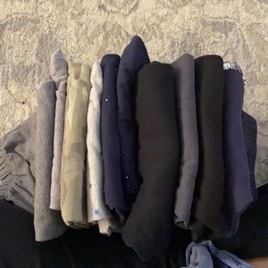 11 Pairs of girls leggings. Lots of life left in leggings